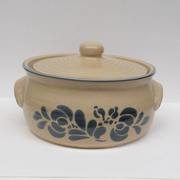 Pfaltzgraff Pottery FOLK ART 10 In Quart Handled Covered